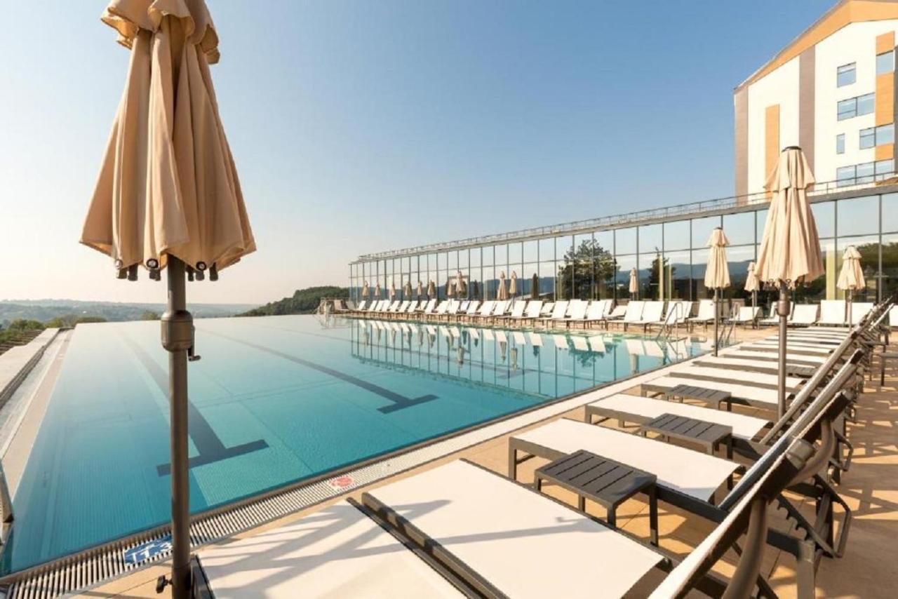 Hotel Etno Naselje Vrdnicka Kula à Vrdnik Extérieur photo
