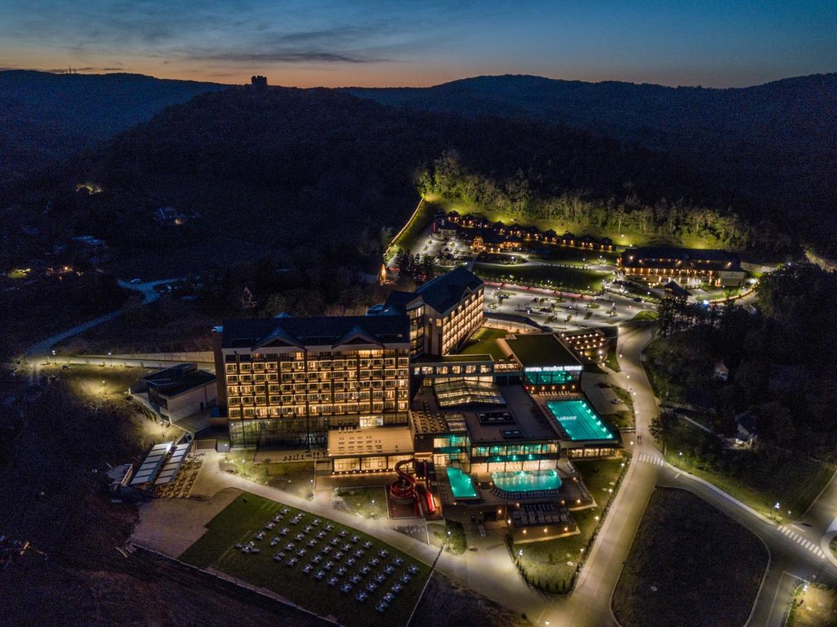 Hotel Etno Naselje Vrdnicka Kula à Vrdnik Extérieur photo