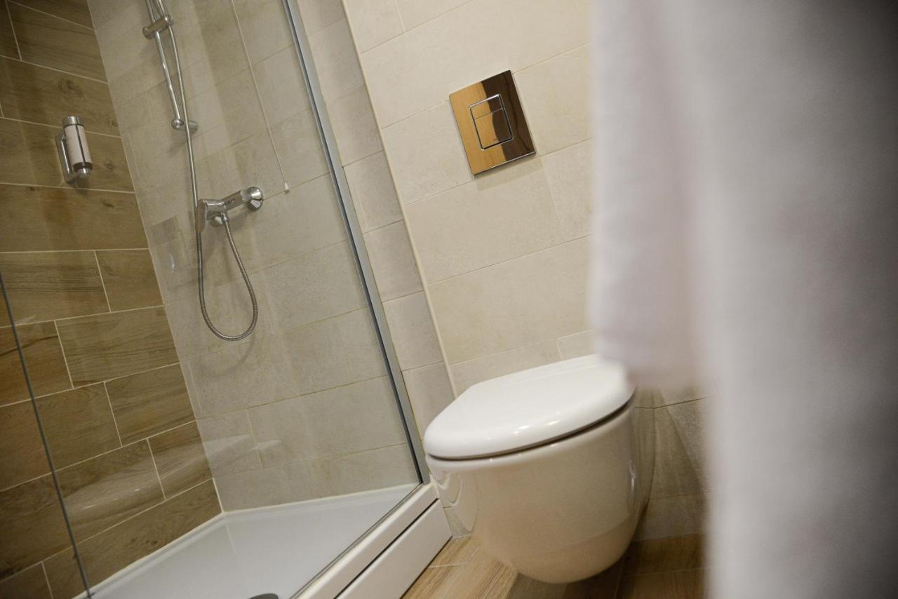 Hotel Etno Naselje Vrdnicka Kula à Vrdnik Extérieur photo