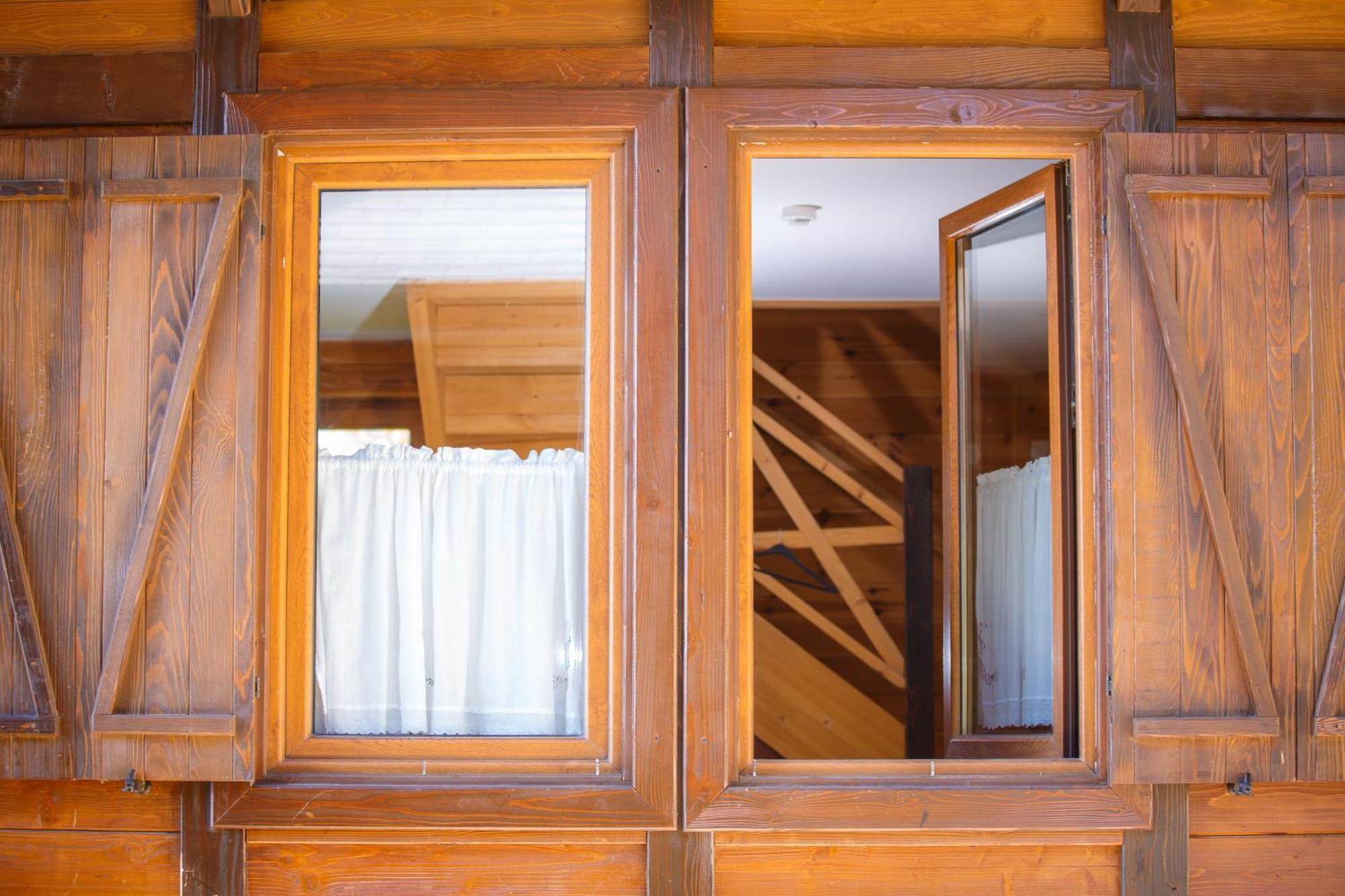 Hotel Etno Naselje Vrdnicka Kula à Vrdnik Extérieur photo